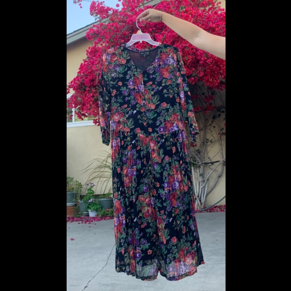 Nostalgia floral midi length dress